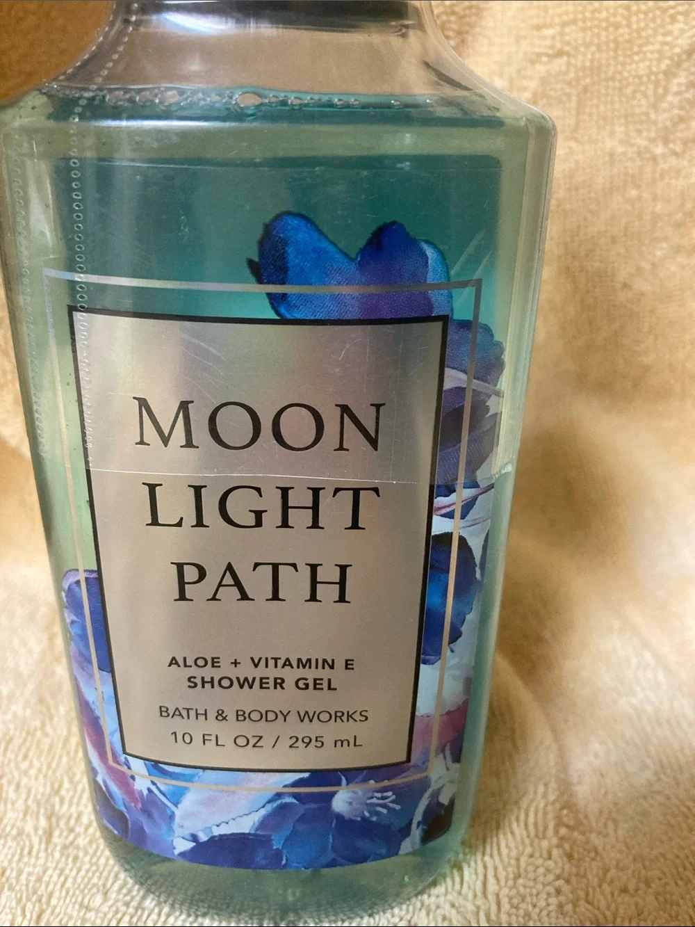 Bath & Body Works refreshing shower